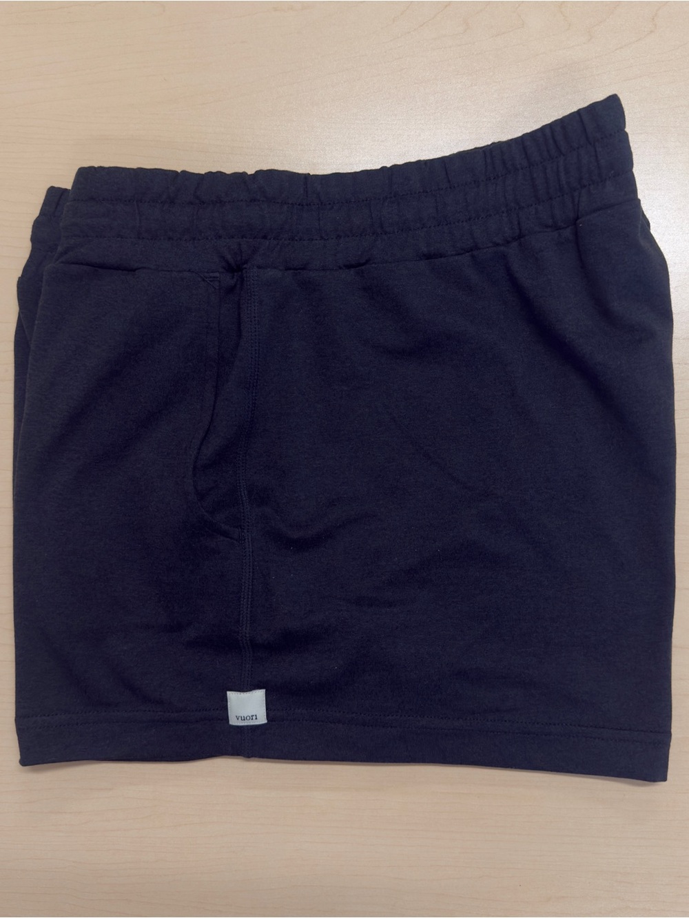 Vuori Halo Performance Shorts Black Size Large EUC - Picture 10 of 13